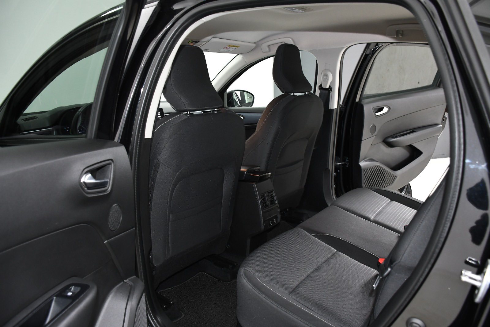 669048134_122255811386099394_7339054742891880177_n